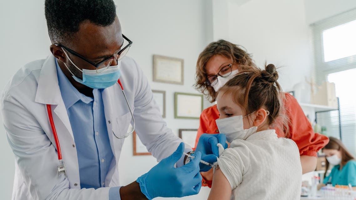 الحرب على كورونا تتواصل .. انطلاق حملة تطعيم الأطفال في الولايات المتحدة