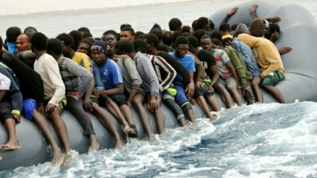 بعدما تقطعت بهم السبل .. إجلاء 93 طالب لجوء من ليبيا إلى إيطاليا