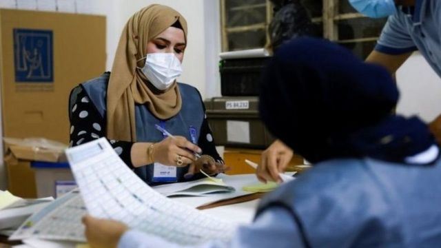 النتائج النهائية للانتخابات العراقية تقطع الطريق أمام الخاسرين .. والصدر يتصدر! 