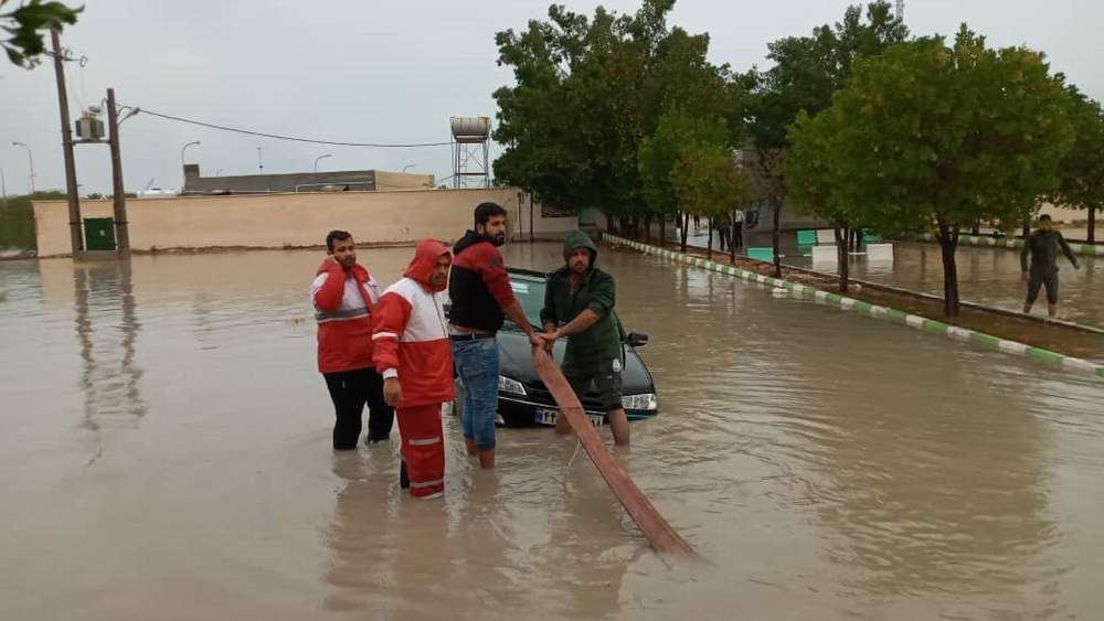 فيضانات قاتلة تجتاح إيران وتشرد الآلاف