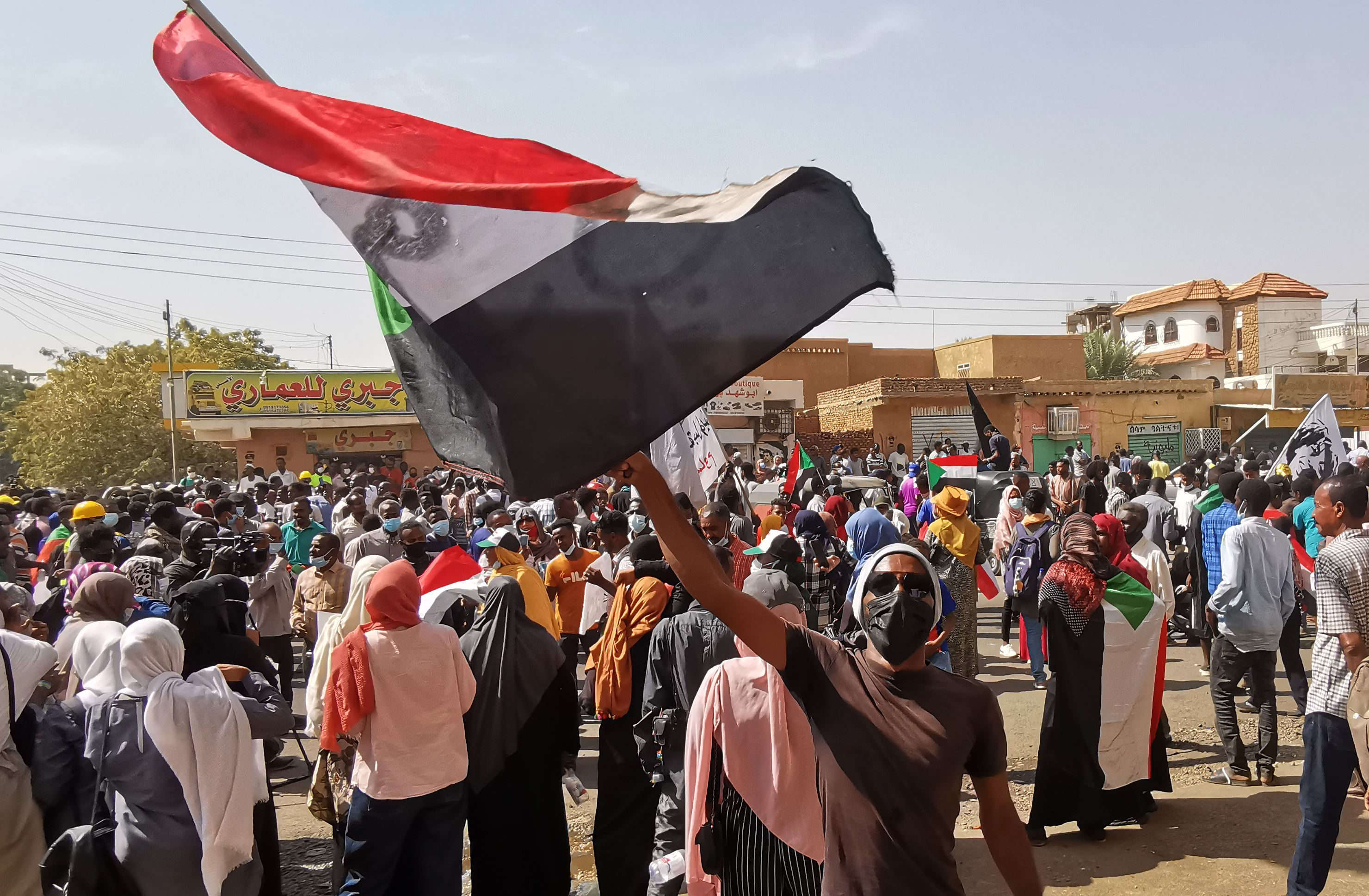 العنف يتزايد.. مقتل ضباط سوداني خلال المظاهرات!