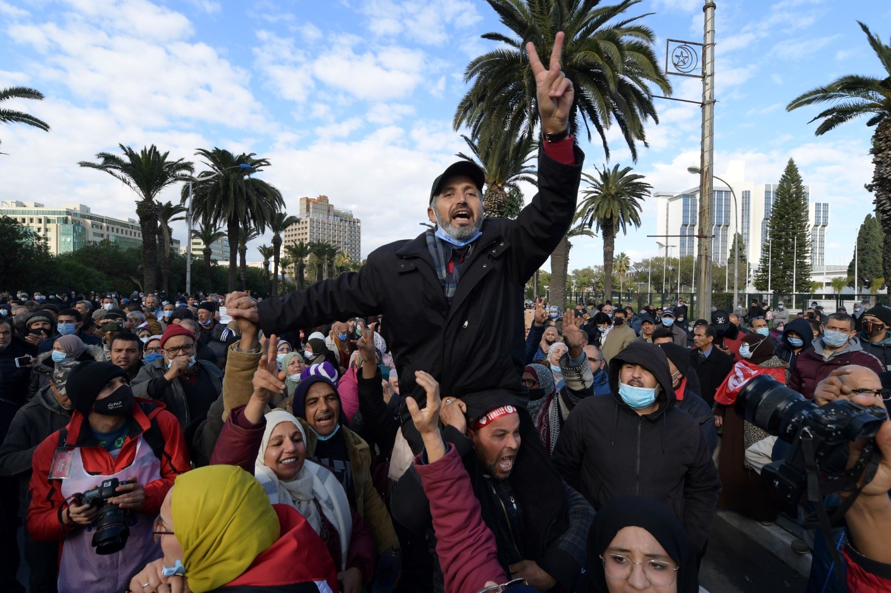 التونسيون في الشارع: بن علي البارح وقيس اليوم