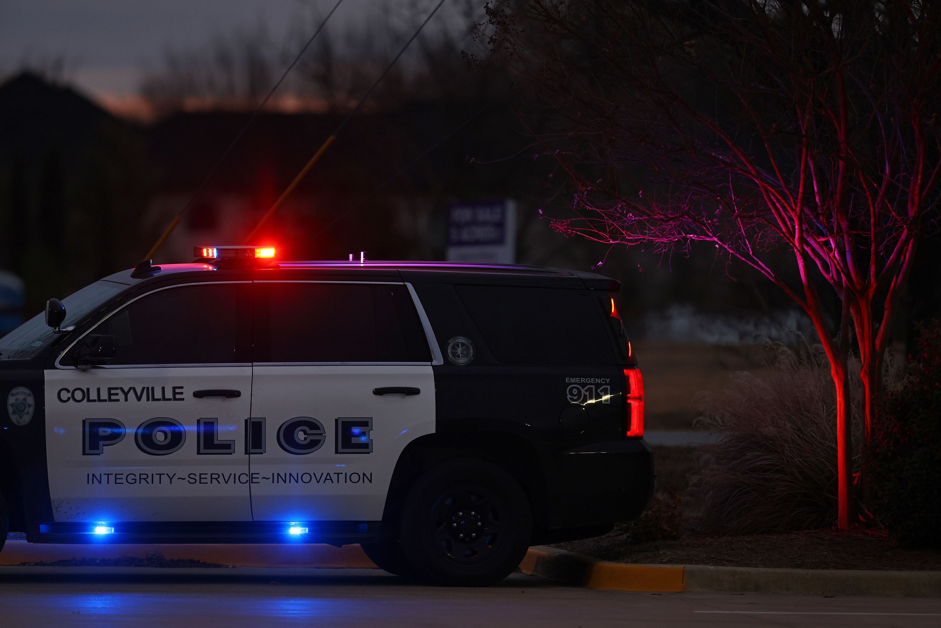 تحرير الرهائن داخل كنيس في تكساس ومقتل منفذ العملية