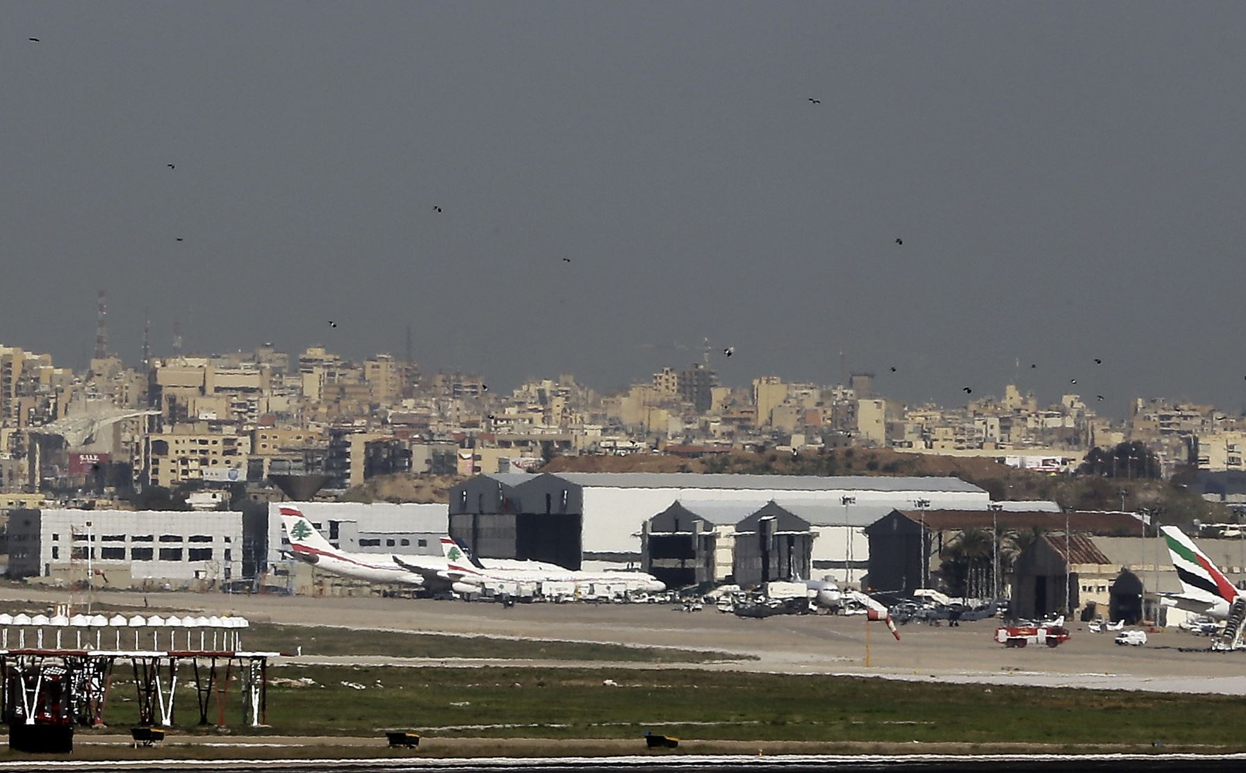 حقيقة ما حصل مع الطائرتين القطرية واليونانية في مطار بيروت: عمل أمني؟!