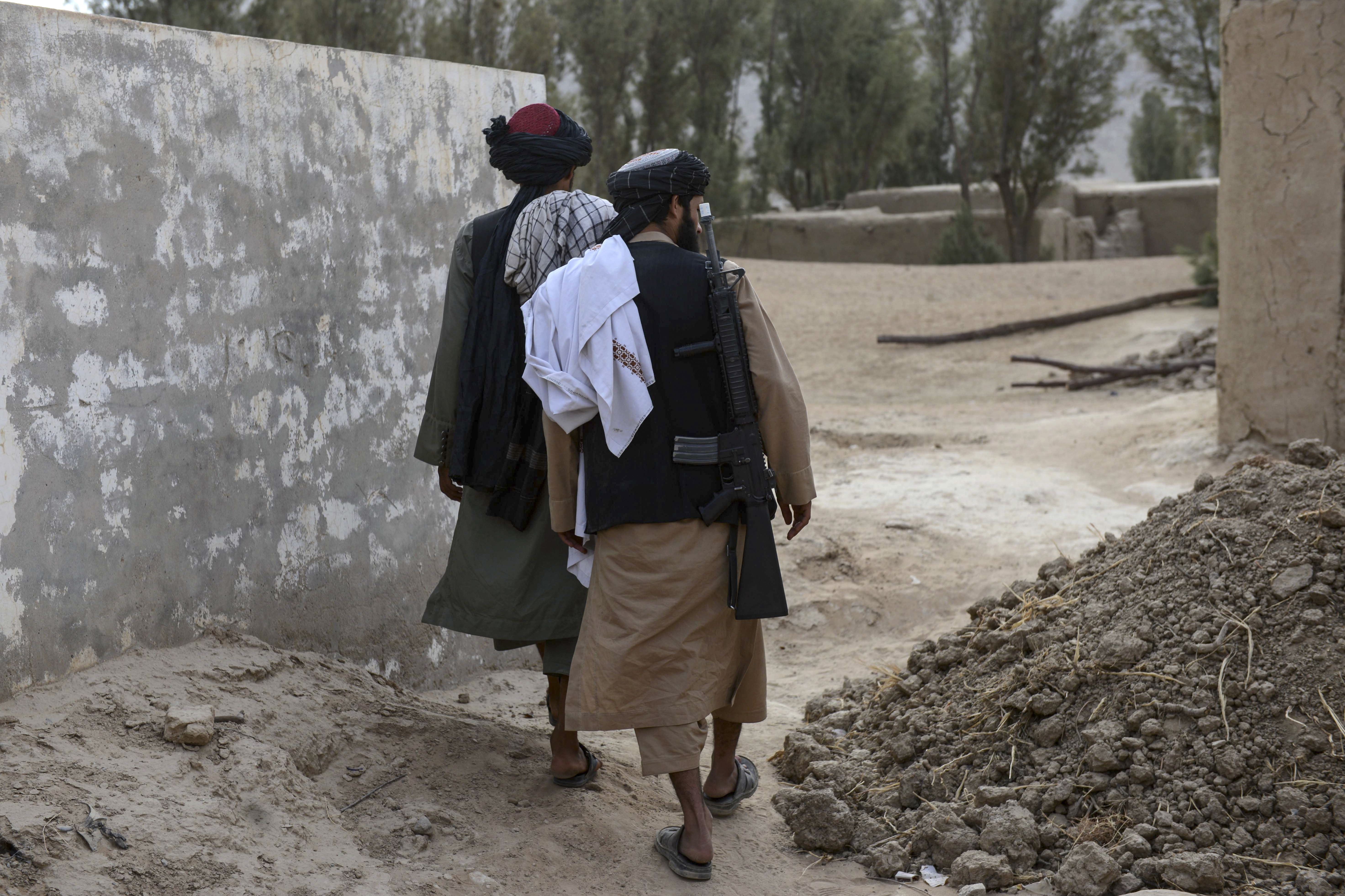 حركة طالبان تقبض على أحد مقاتليها لقتله امرأة كانت في زفاف