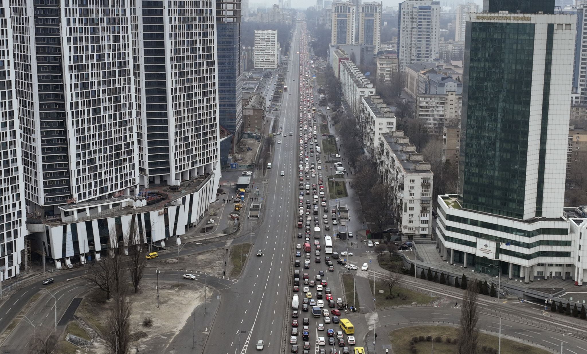 العاصمة الأوكرانية تفرض حظر تجوّل ليلي