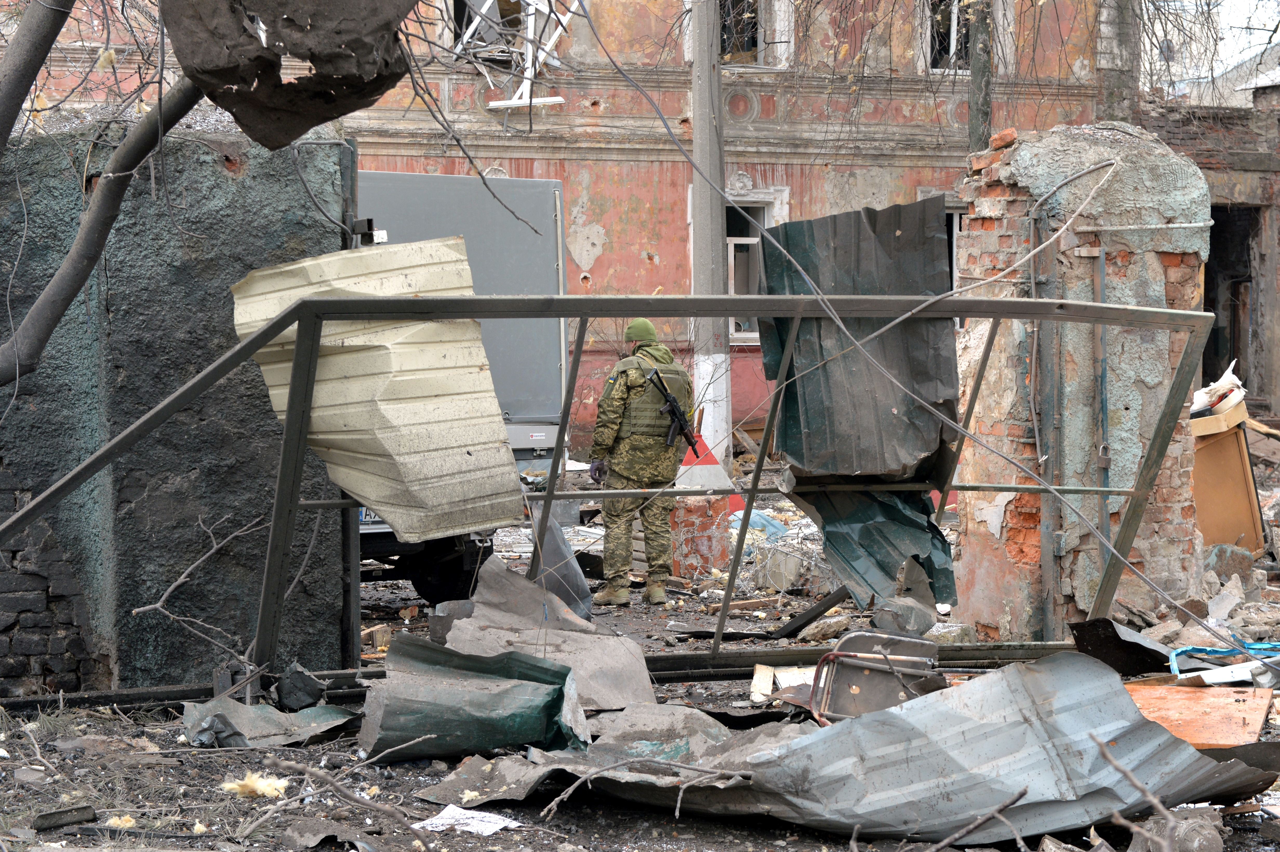 اوكرانيا تعرض أسرى من الجيش الروسي ليعلنوا "توبتهم"
