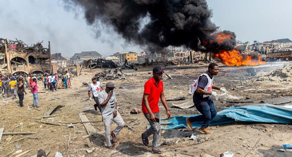 مقتل 80 شخصا على الأقل بانفجار في منشأة نفط في نيجيريا