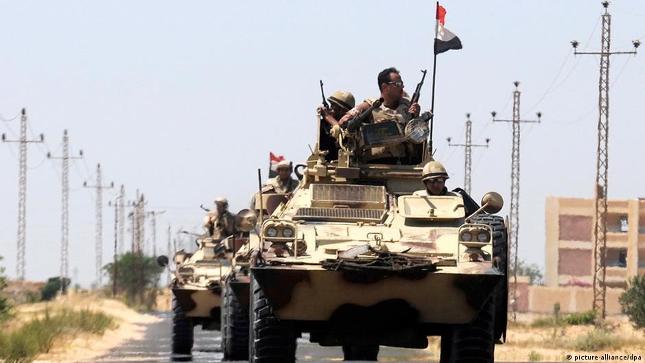 مقتل 5 جنود مصريين في سيناء إثر التصدي لهجوم "إرهابي" ثان خلال أسبوع 