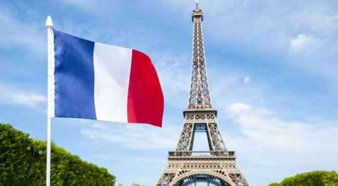 باريس "تدين بشدة" طرد موسكو 34 دبلوماسيا فرنسيا