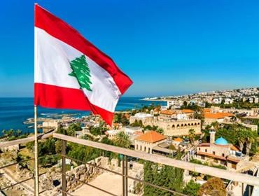 في مديح وطني لبنان والدعوة لحمايته وحفظه