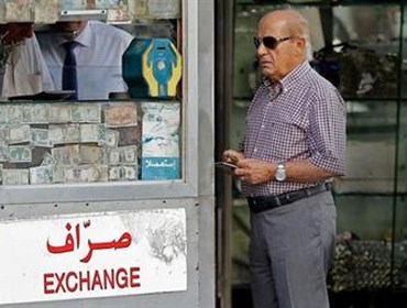 في لبنان.. صعود وهبوط الدولار في يوم واحد و"الانتقام مستمر"