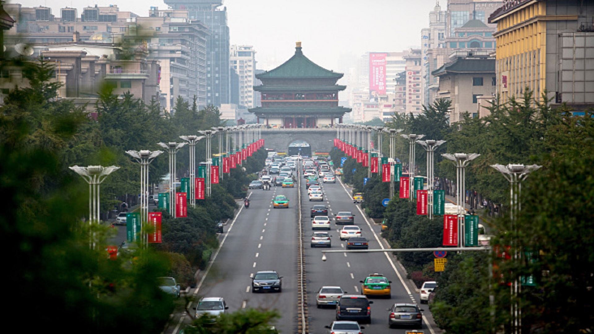 الرئيس الصيني يشيد بـ"مناخ جديد" في هونغ كونغ لدى استقباله زعيمها المقبل