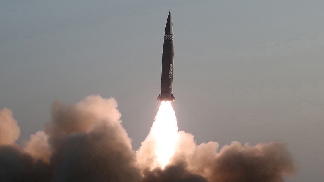 كوريا الشمالية تطلق دفعة من الصواريخ البالستية
