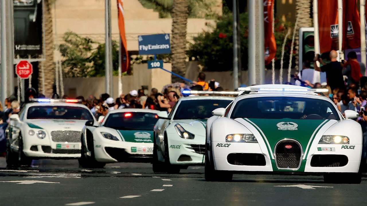 شرطة دبي تعتقل رجلي أعمال متهمَين بالفساد في جنوب أفريقيا