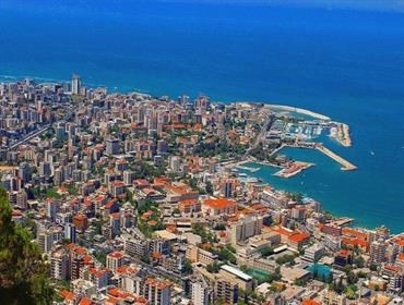 المغتربون اللبنانيون عائدون وباقون.. أمل في بحر من الازمات