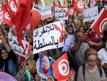 الدستور الجديد يقسم البلاد.. باحث تونسي لـ"جسور": "نص ديكتاتوري وفرض بالغصب"